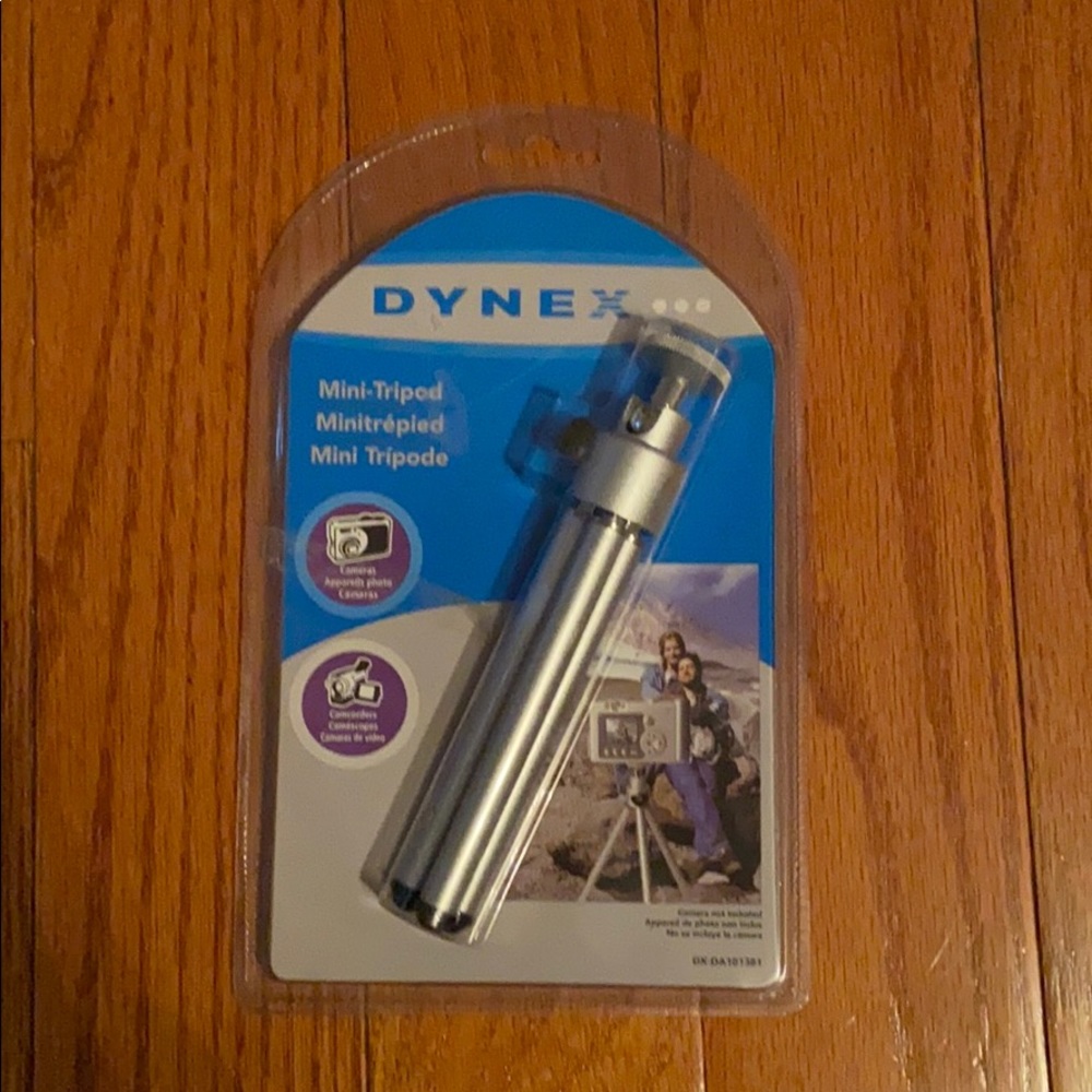 DYNEX MINI TRIPOD